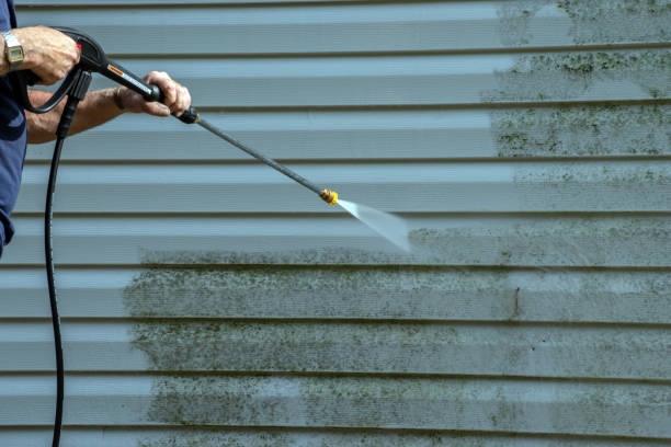 Best Garage Pressure Washing  in Greendale, WI